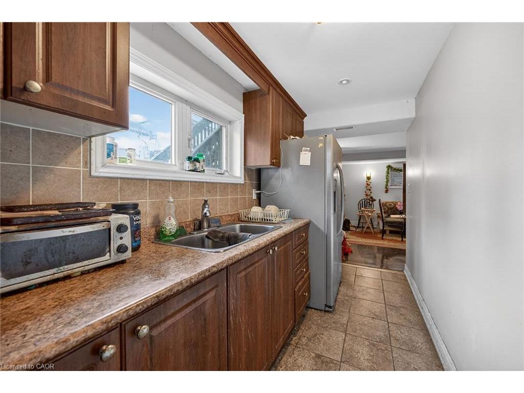 









3175


Bunkerhill

Place,
Burlington,




ON
L7M 0C4

