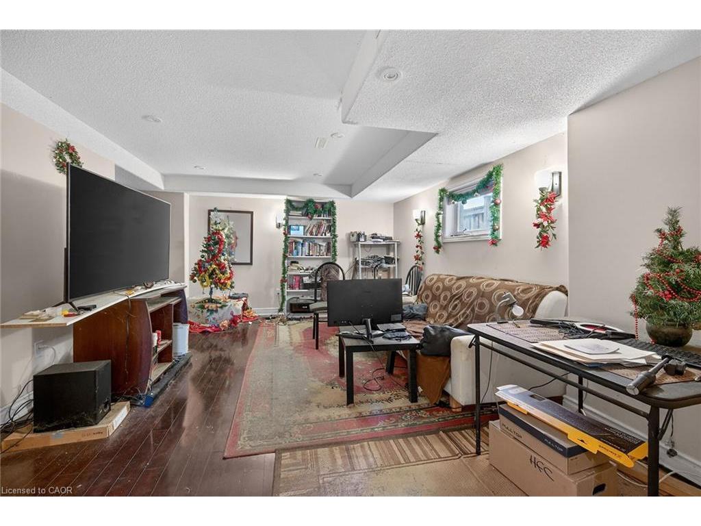 









3175


Bunkerhill

Place,
Burlington,




ON
L7M 0C4

