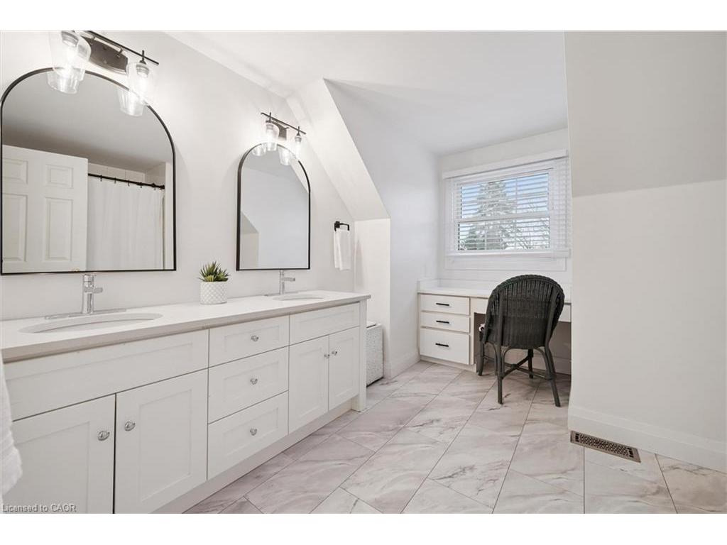 









60


Hands

Drive,
Guelph,




ON
N1G 3H3

