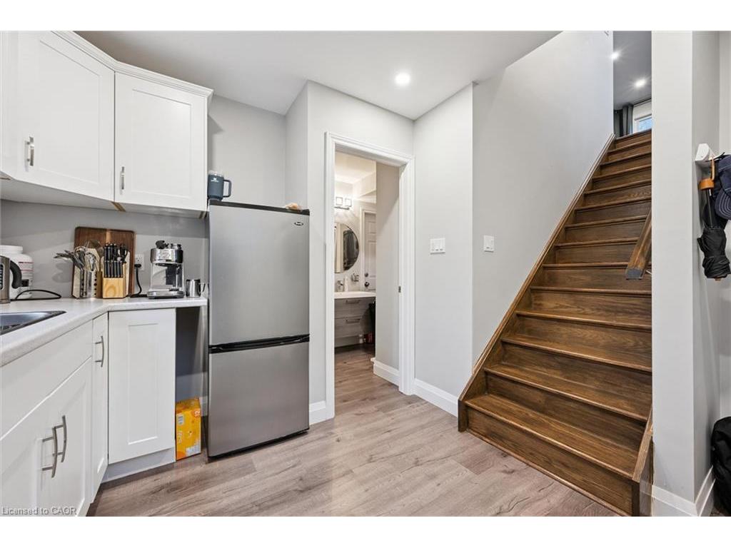 









60


Hands

Drive,
Guelph,




ON
N1G 3H3

