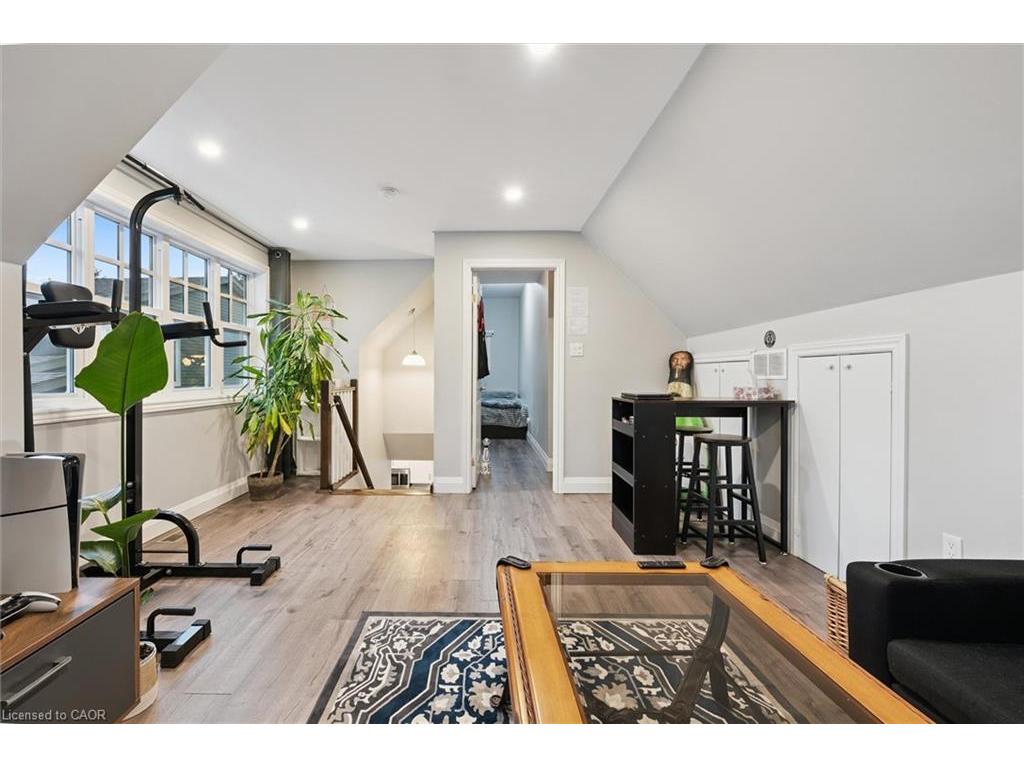 









60


Hands

Drive,
Guelph,




ON
N1G 3H3

