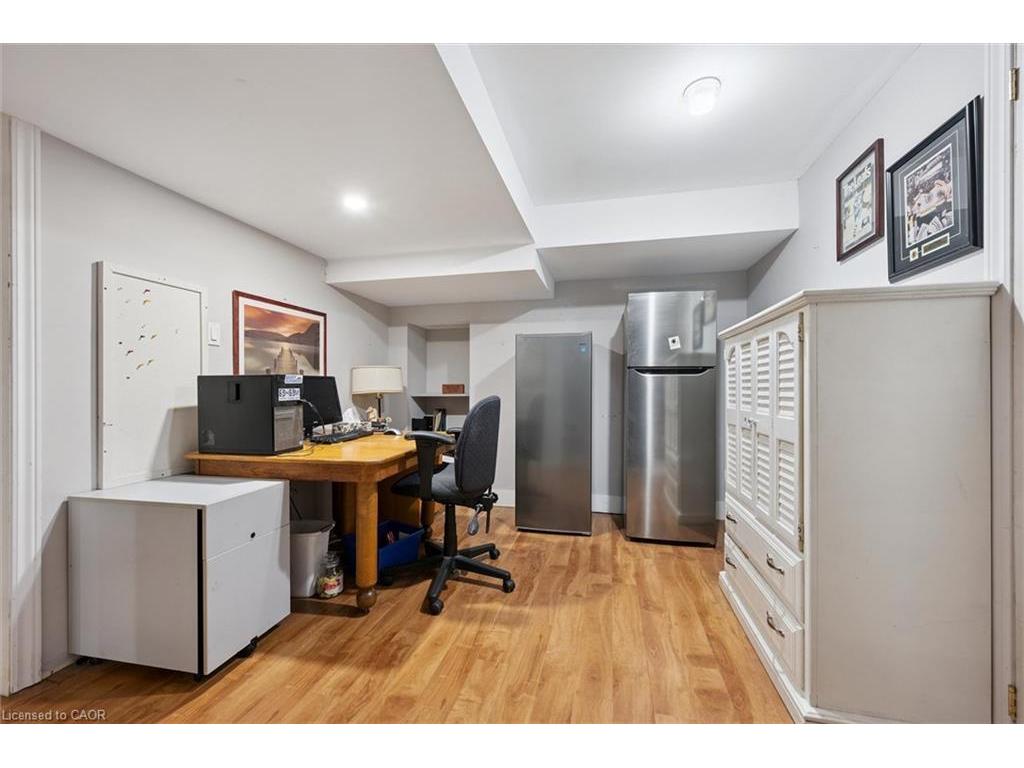 









60


Hands

Drive,
Guelph,




ON
N1G 3H3

