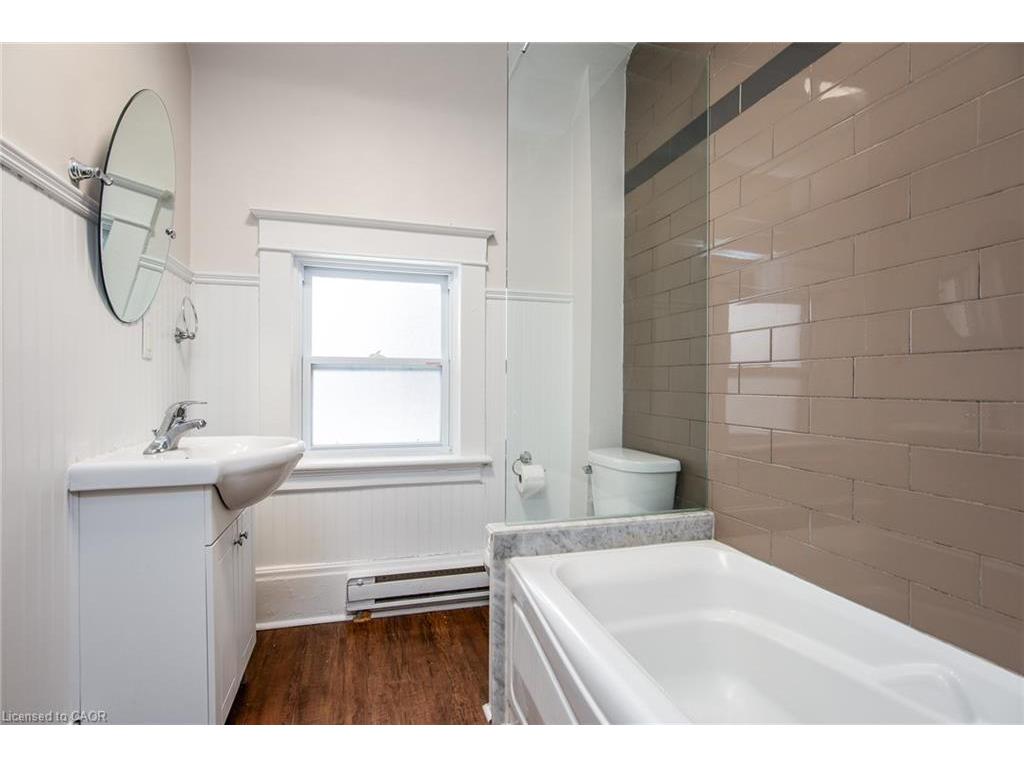 









94


Scott

Street,
Kitchener,




ON
N2H 2R5

