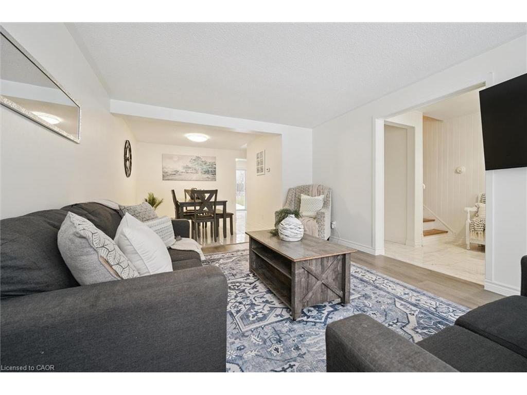 









11


Ingleside

Drive,
Kitchener,




ON
N2M 2G7

