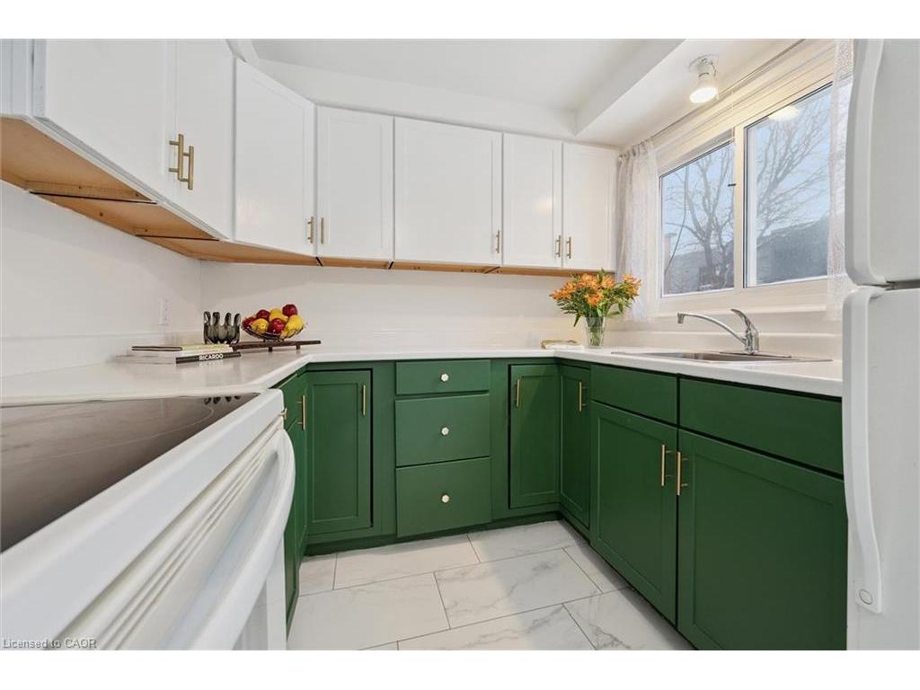 









11


Ingleside

Drive,
Kitchener,




ON
N2M 2G7

