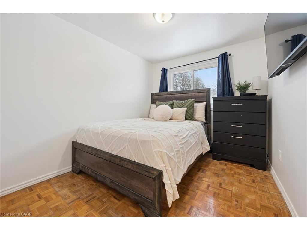 









11


Ingleside

Drive,
Kitchener,




ON
N2M 2G7

