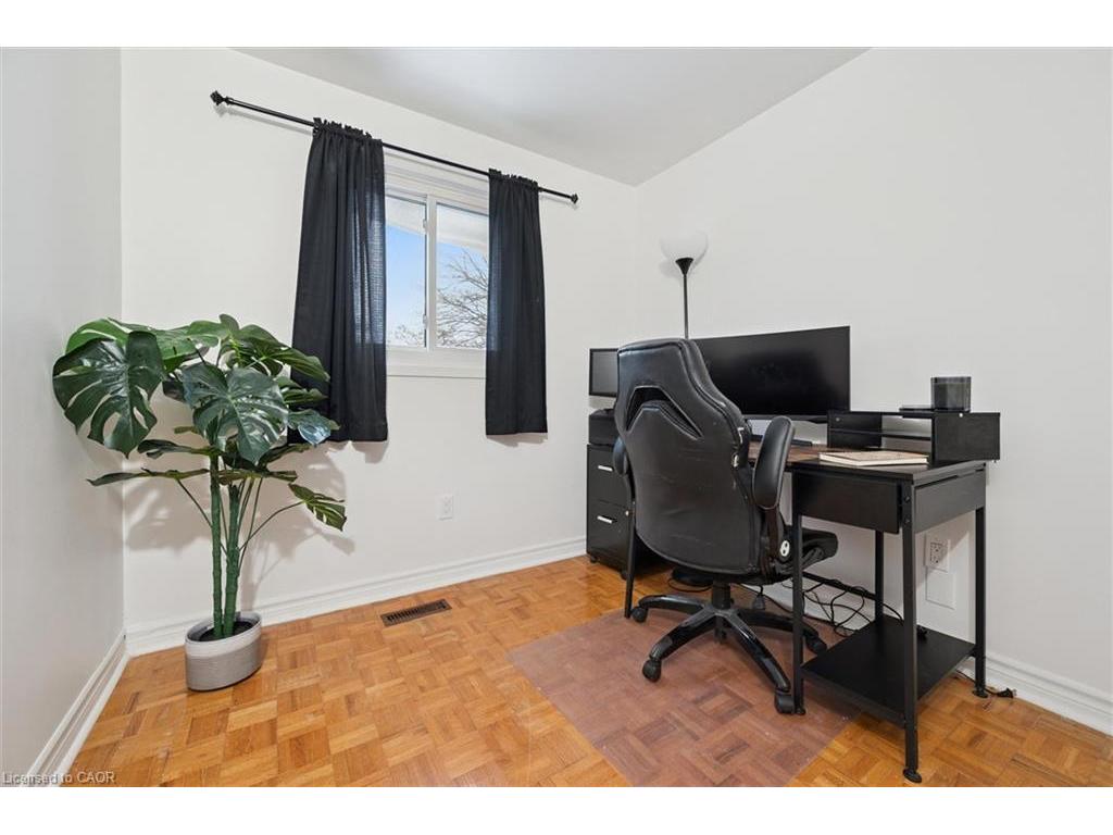 









11


Ingleside

Drive,
Kitchener,




ON
N2M 2G7

