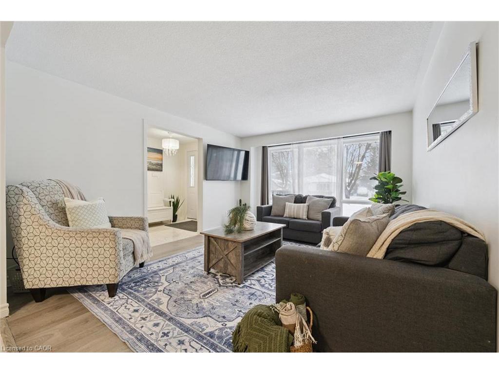 









11


Ingleside

Drive,
Kitchener,




ON
N2M 2G7

