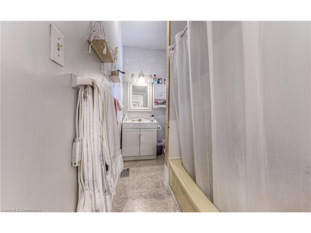 









111-113


Joseph

Street,
Kitchener,




ON
N2G 1J3

