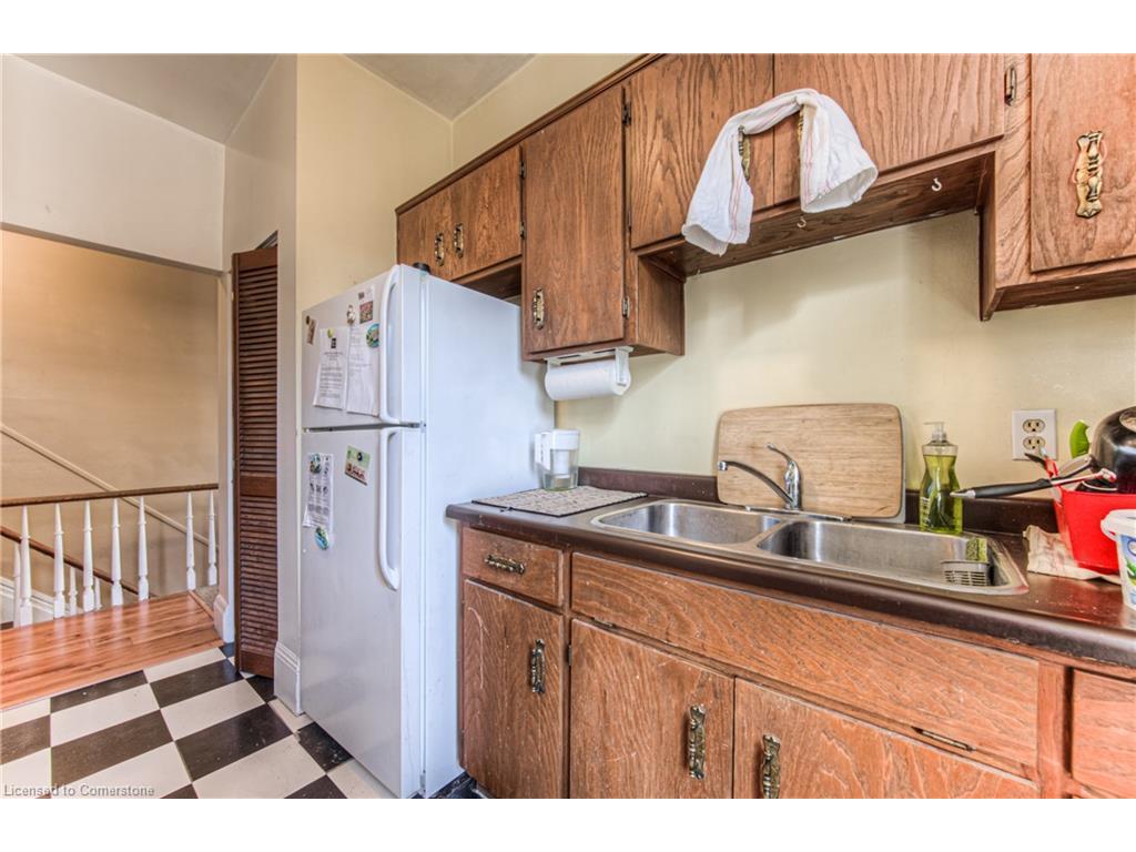 









111-113


Joseph

Street,
Kitchener,




ON
N2G 1J3


