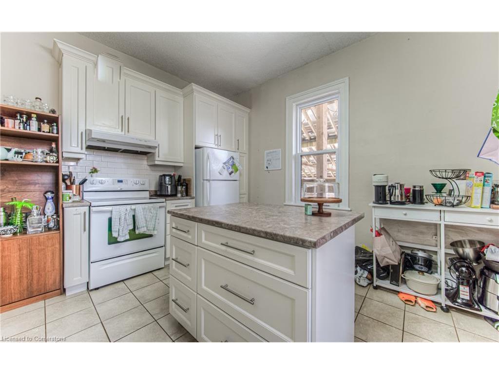 









111-113


Joseph

Street,
Kitchener,




ON
N2G 1J3

