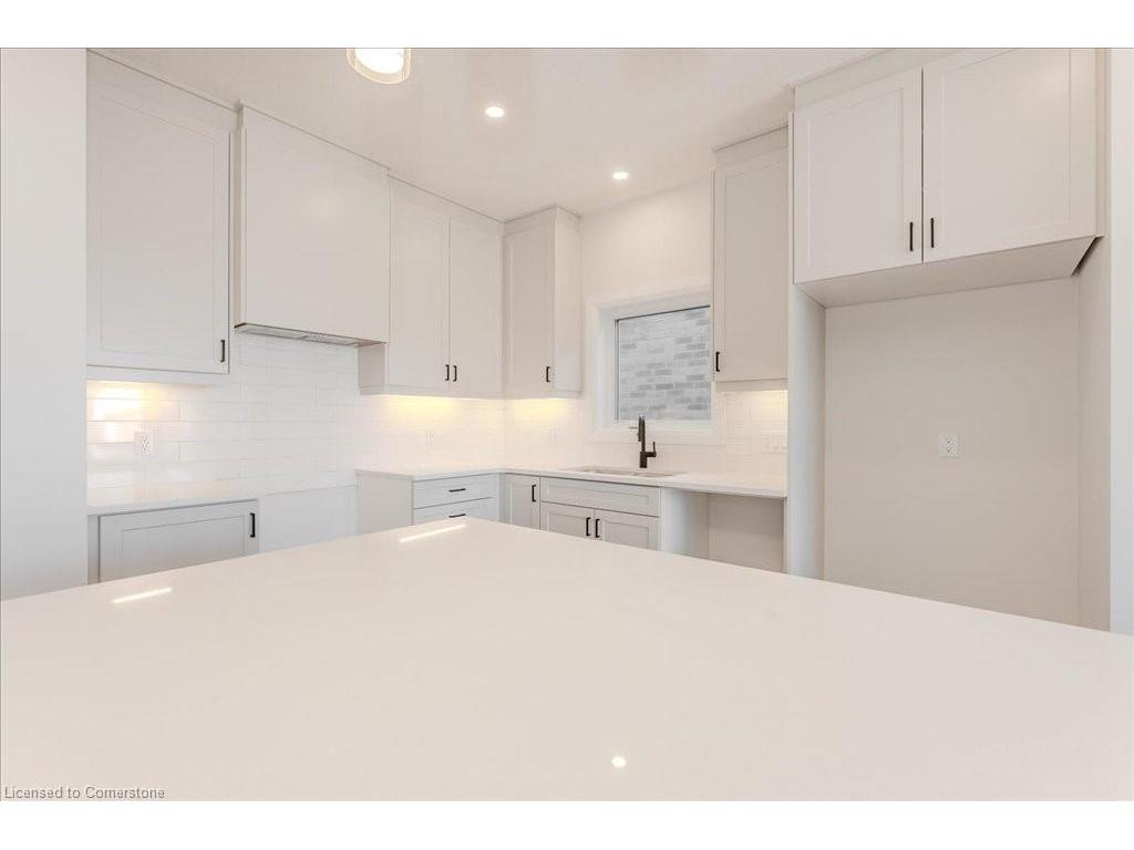 









552


Balsam Poplar

Street,
Waterloo,




ON
N2V 0E3

