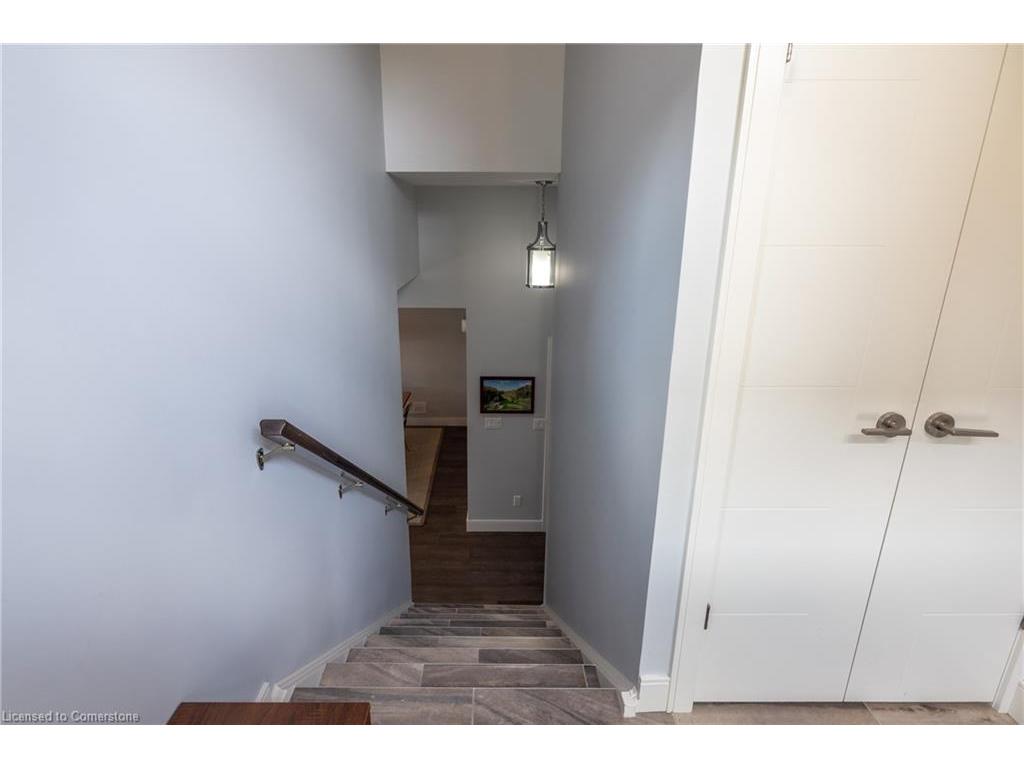 









32


Arkell

Road, 17,
Guelph,




ON
N1L 0L4

