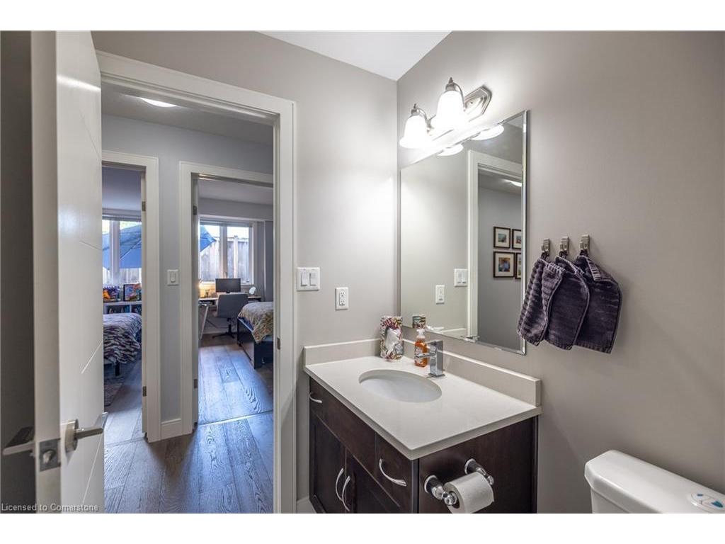 









32


Arkell

Road, 17,
Guelph,




ON
N1L 0L4

