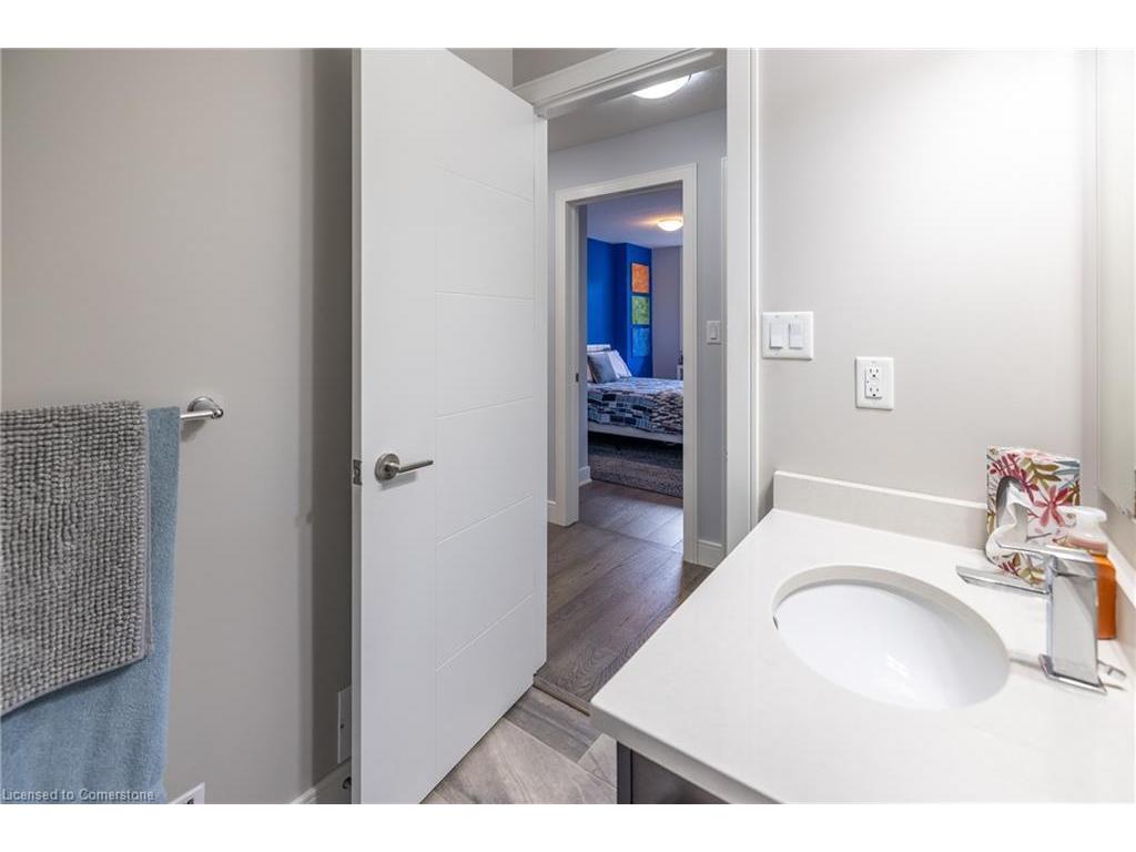 









32


Arkell

Road, 17,
Guelph,




ON
N1L 0L4

