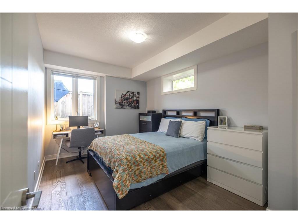 









32


Arkell

Road, 17,
Guelph,




ON
N1L 0L4


