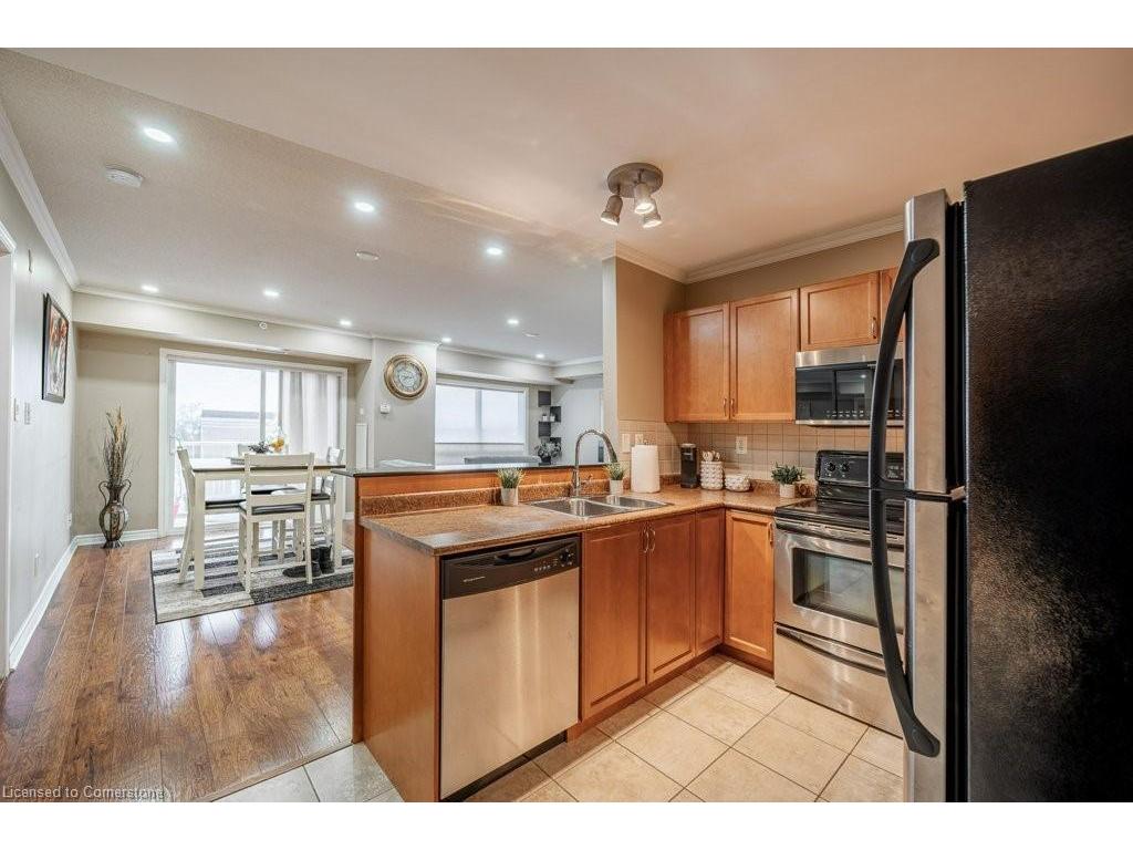 









8


Harris

Street, 418,
Cambridge,




ON
N1R 8R1


