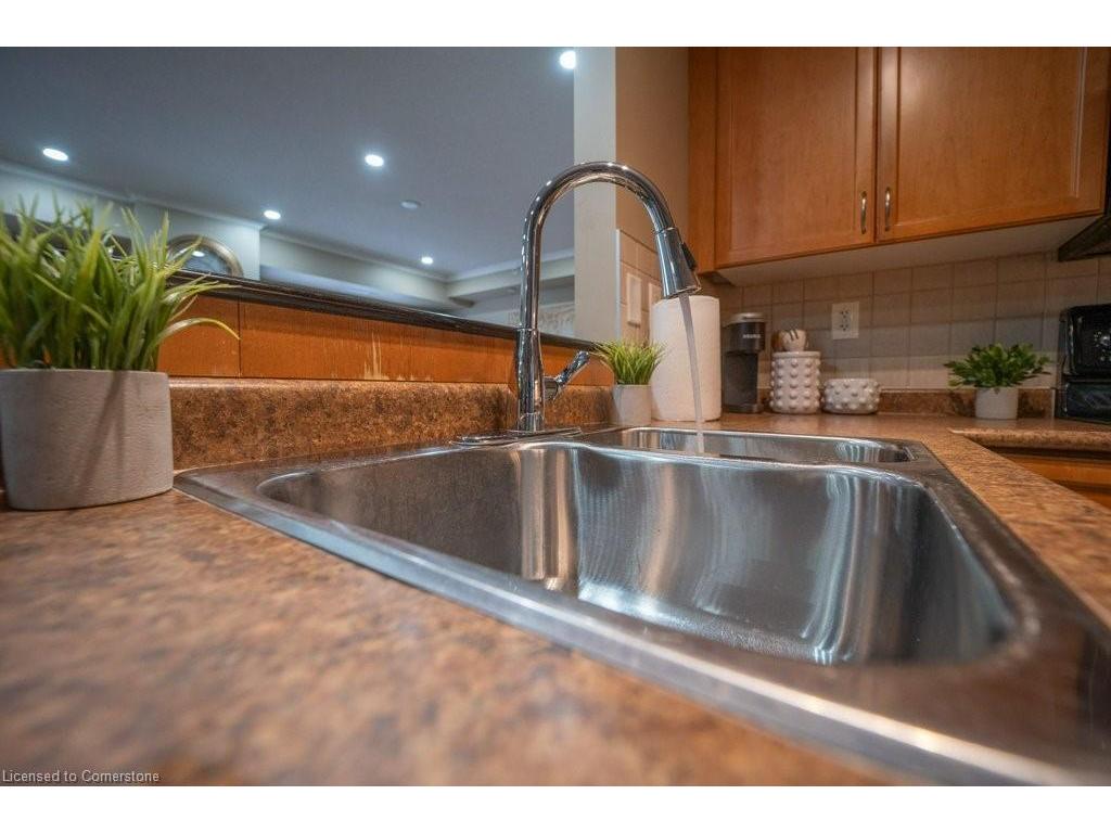 









8


Harris

Street, 418,
Cambridge,




ON
N1R 8R1

