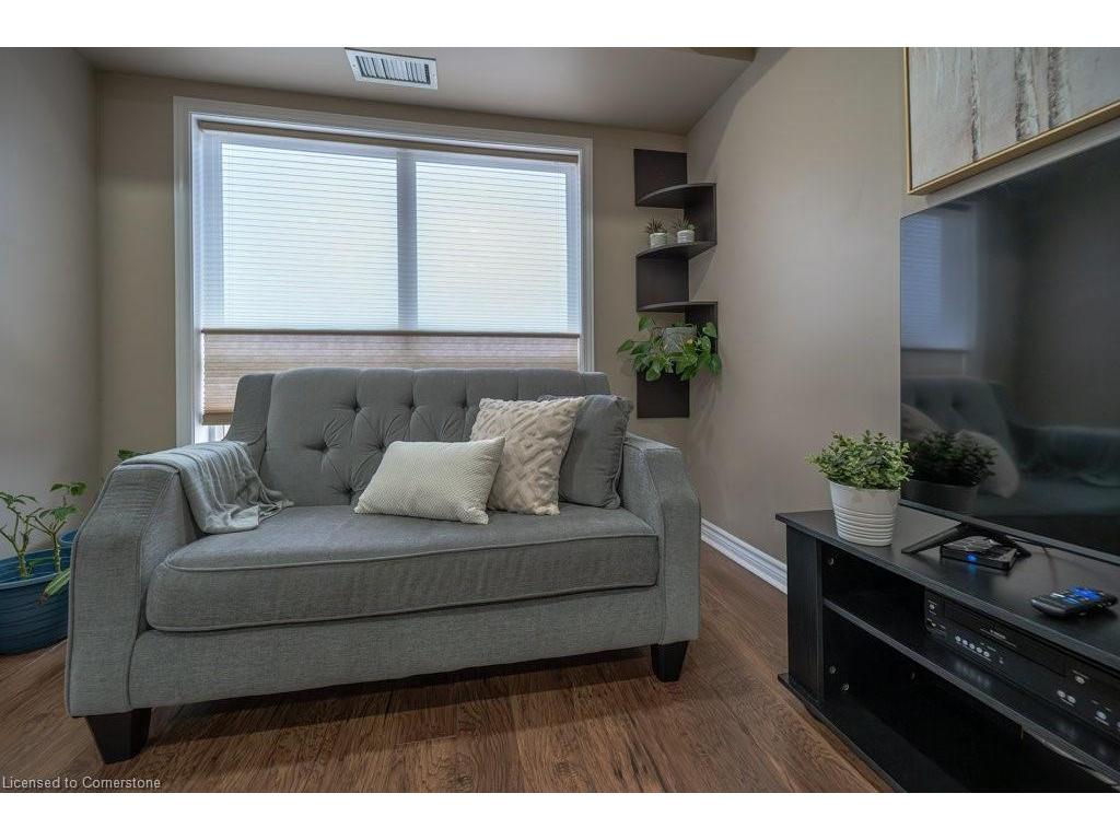 









8


Harris

Street, 418,
Cambridge,




ON
N1R 8R1

