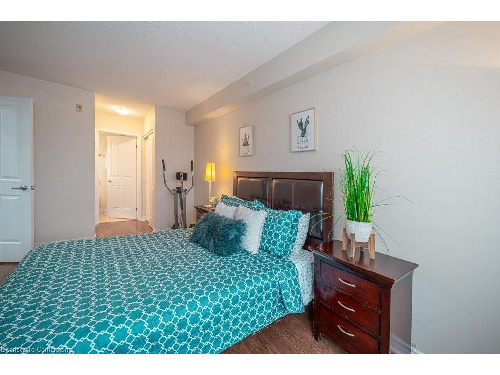 









8


Harris

Street, 418,
Cambridge,




ON
N1R 8R1

