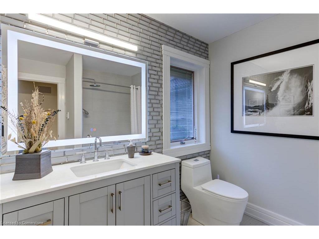 









14


James

Court,
Heidelberg,




ON
N0B 2M1

