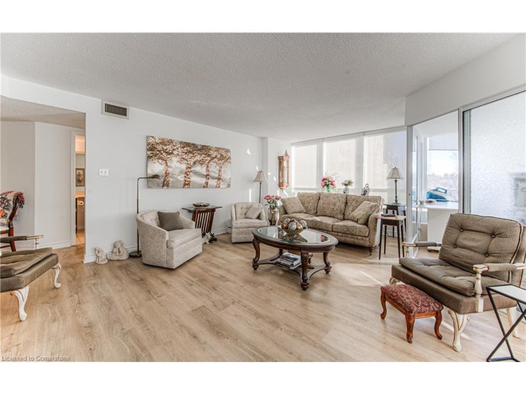 









4


Willow

Street, 302,
Waterloo,




ON
N2J 4S2

