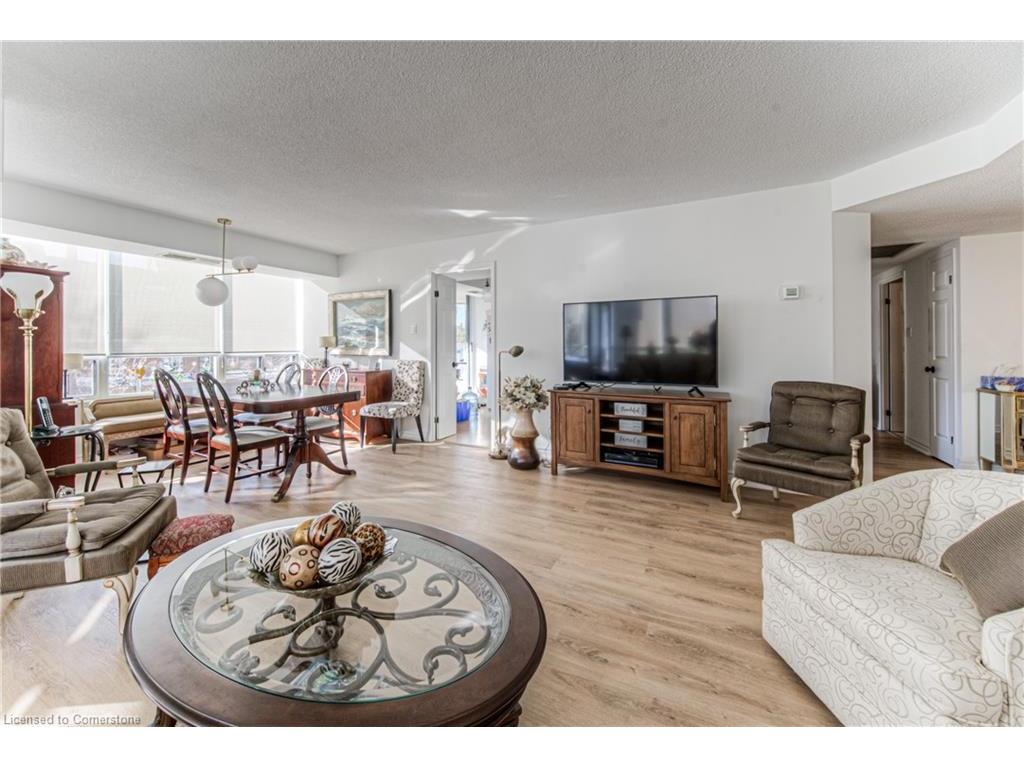 









4


Willow

Street, 302,
Waterloo,




ON
N2J 4S2


