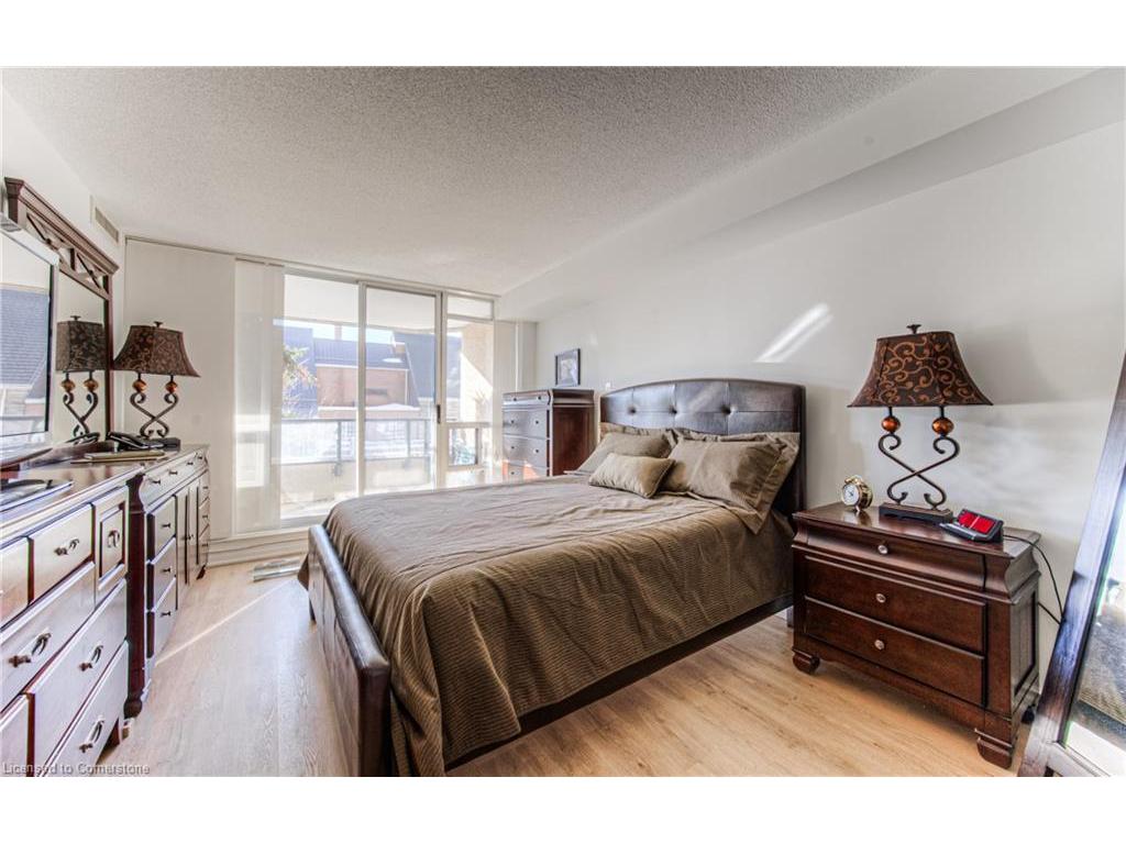 









4


Willow

Street, 302,
Waterloo,




ON
N2J 4S2

