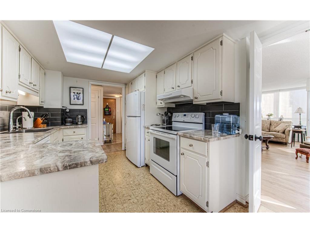 









4


Willow

Street, 302,
Waterloo,




ON
N2J 4S2

