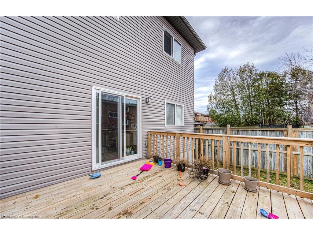 









204


Fifth

Avenue,
Kitchener,




ON
N2C 1P7

