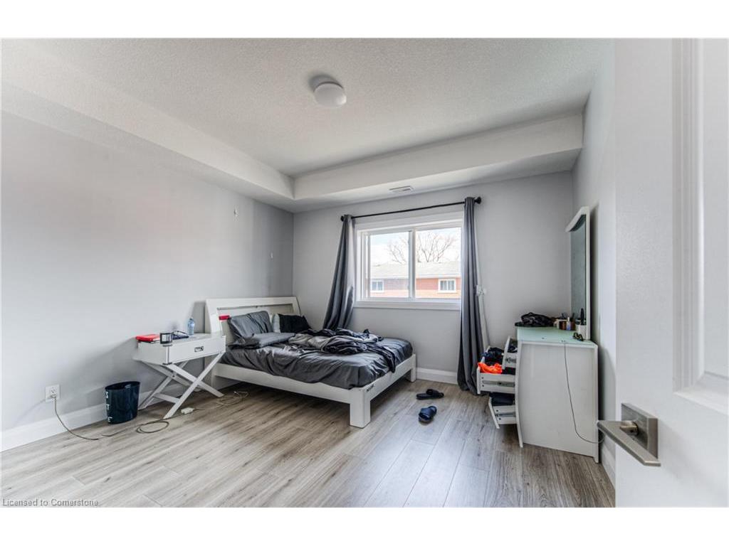 









204


Fifth

Avenue,
Kitchener,




ON
N2C 1P7

