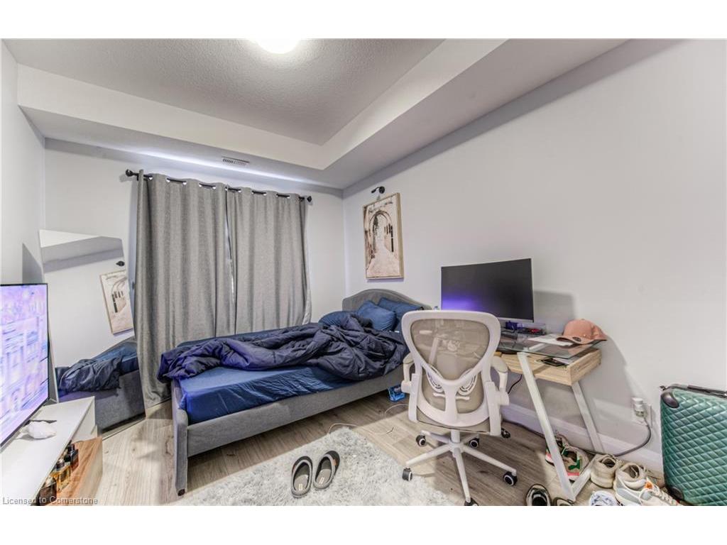 









204


Fifth

Avenue,
Kitchener,




ON
N2C 1P7

