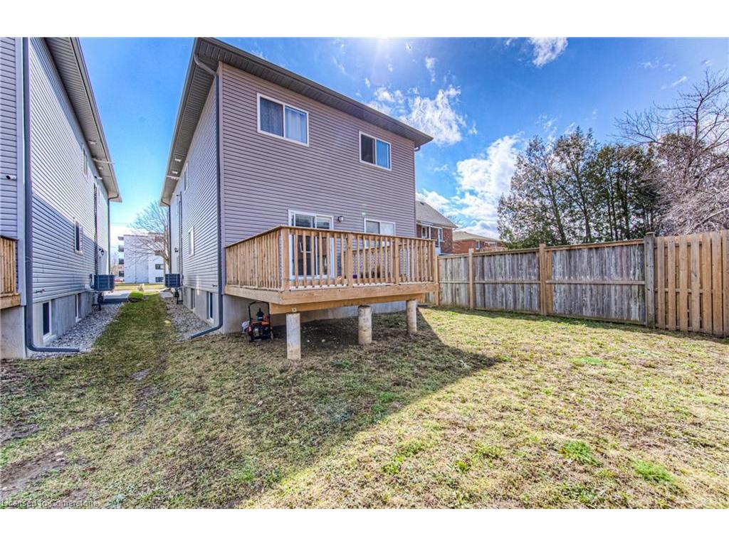 









204


Fifth

Avenue,
Kitchener,




ON
N2C 1P7

