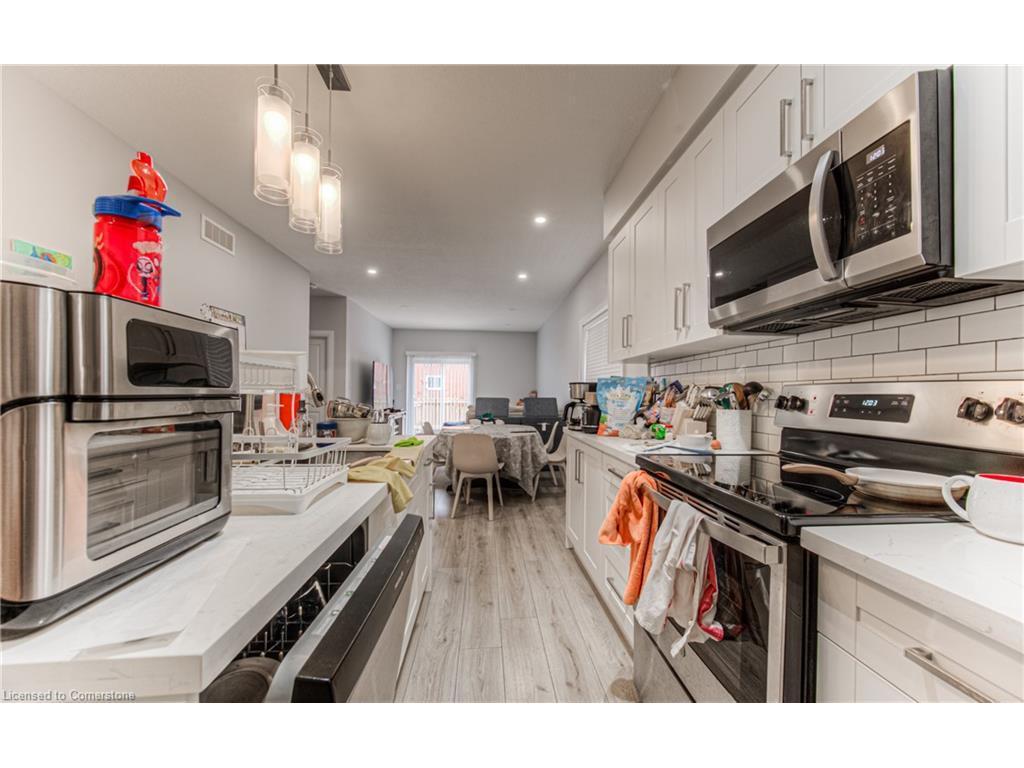 









204


Fifth

Avenue,
Kitchener,




ON
N2C 1P7

