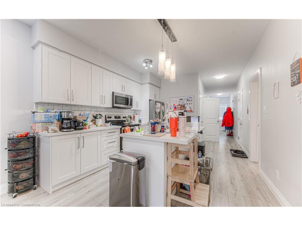 









204


Fifth

Avenue,
Kitchener,




ON
N2C 1P7

