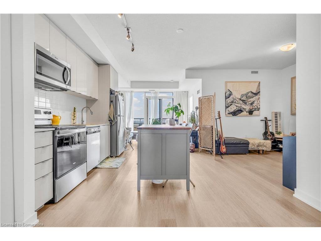 









859


The Queensway

, 412,
Toronto,




ON
M8Z 1N8

