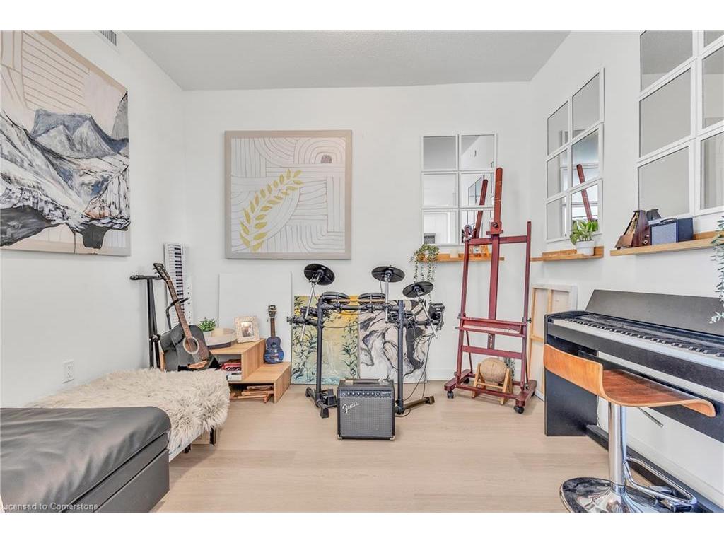 









859


The Queensway

, 412,
Toronto,




ON
M8Z 1N8

