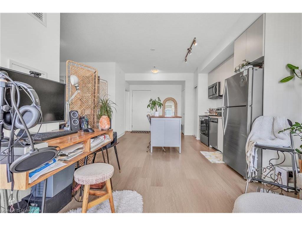 









859


The Queensway

, 412,
Toronto,




ON
M8Z 1N8


