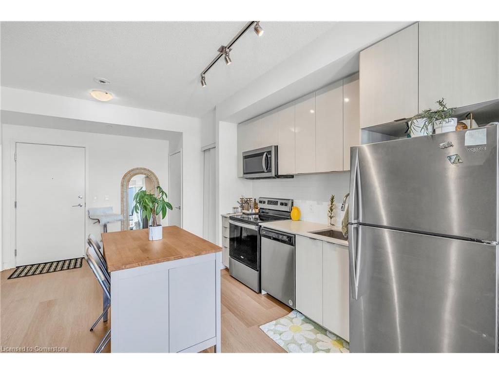 









859


The Queensway

, 412,
Toronto,




ON
M8Z 1N8

