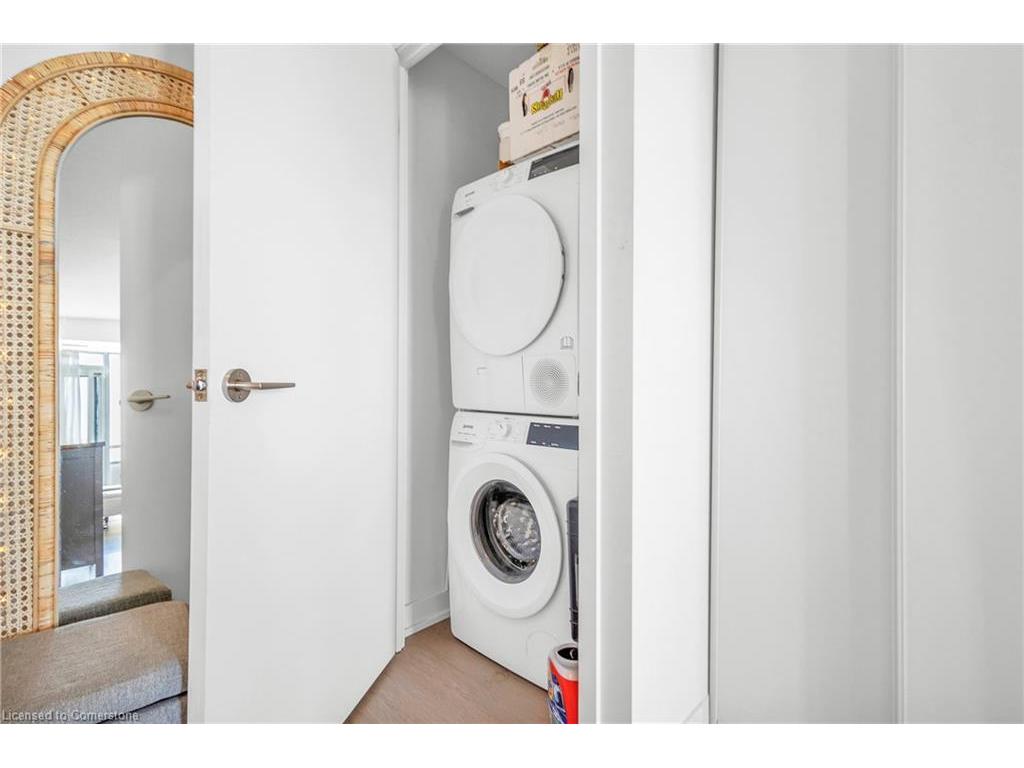 









859


The Queensway

, 412,
Toronto,




ON
M8Z 1N8


