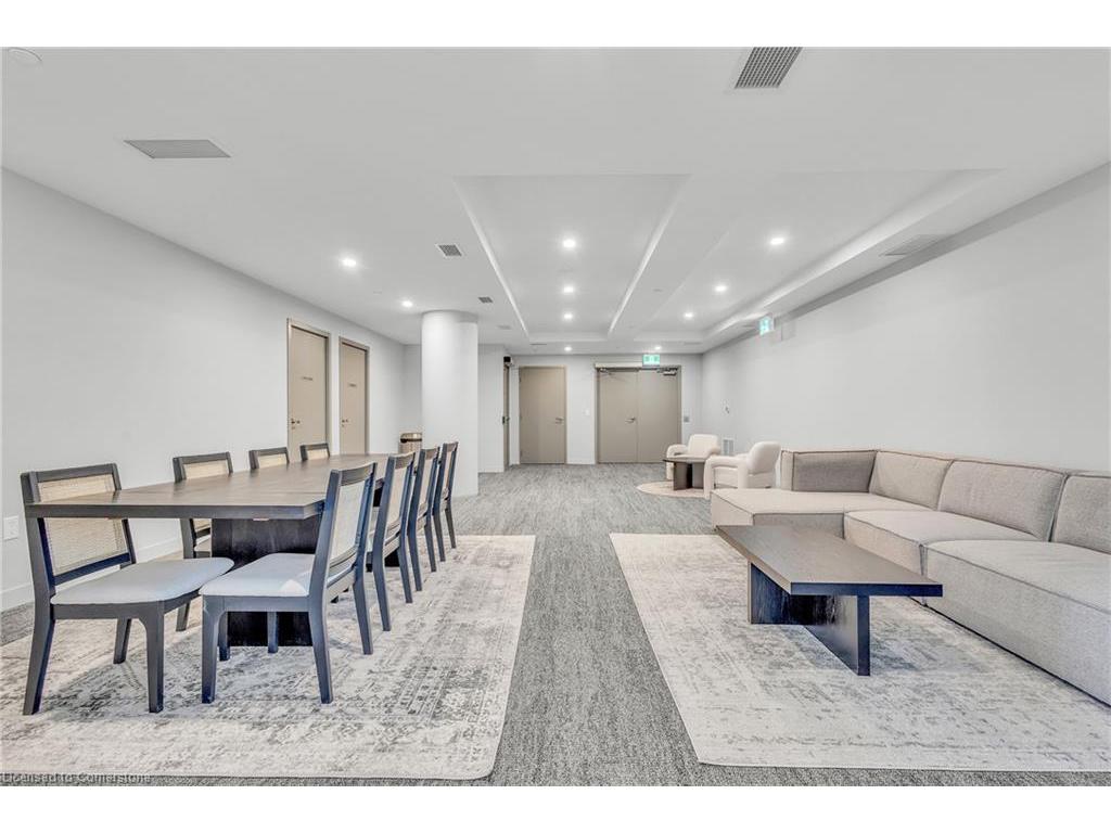 









859


The Queensway

, 412,
Toronto,




ON
M8Z 1N8

