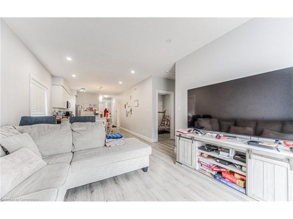









204


Fifth

Avenue,
Kitchener,




ON
N2C 1P7

