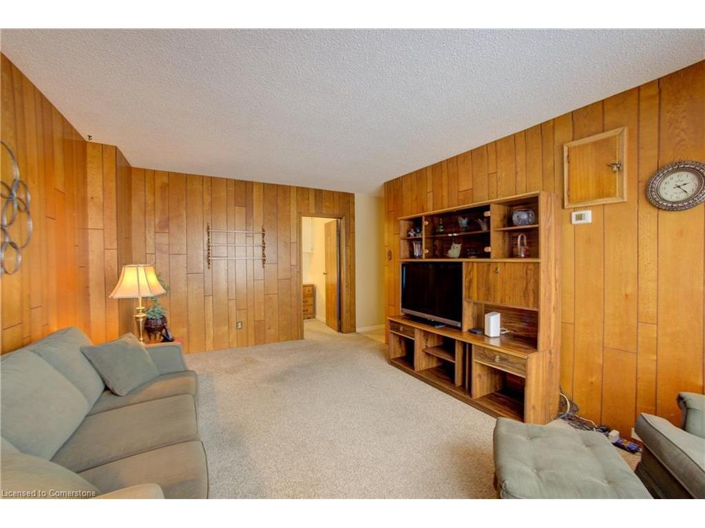 









45


Westmount

Road North, 101&103,
Waterloo,




ON
N2L 2R3

