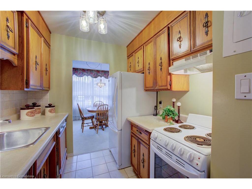 









45


Westmount

Road North, 101&103,
Waterloo,




ON
N2L 2R3

