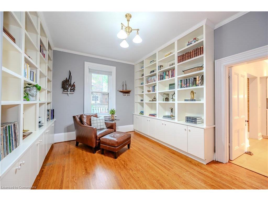 









42


Liverpool

Street,
Guelph,




ON
N1H 2K9

