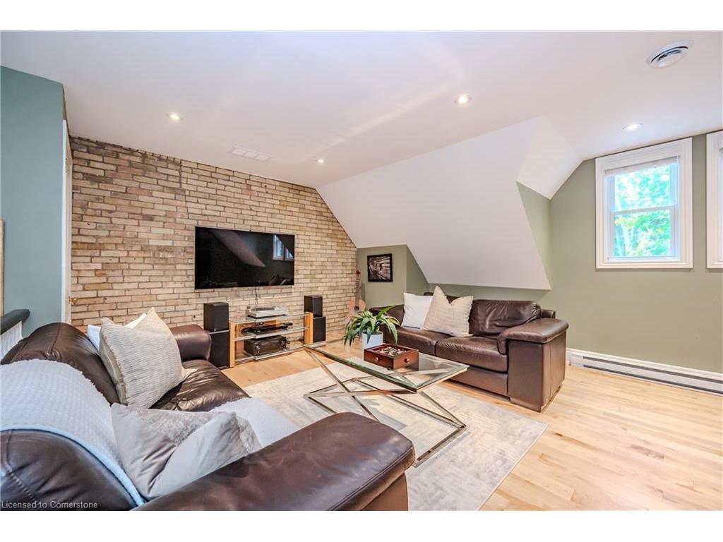 









42


Liverpool

Street,
Guelph,




ON
N1H 2K9

