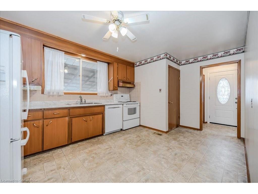 









244


Alma

Street North,
Guelph,




ON
N1H 5Y2

