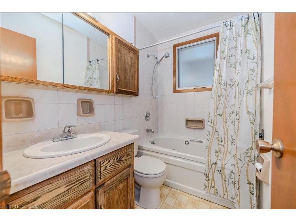 









244


Alma

Street North,
Guelph,




ON
N1H 5Y2

