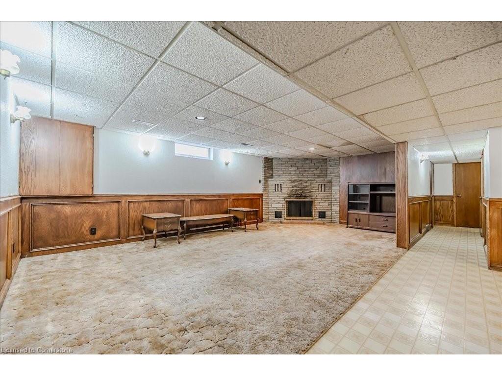 









244


Alma

Street North,
Guelph,




ON
N1H 5Y2


