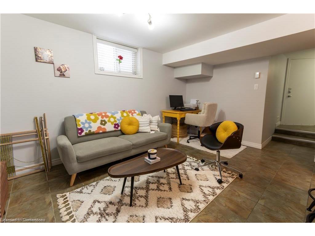 









326


Victoria

Street South, B,
Kitchener,




ON
N2M 3A3

